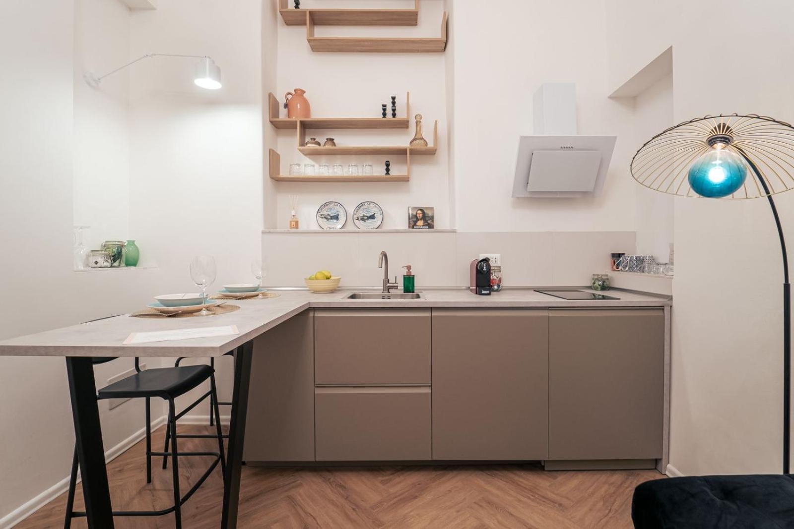 Elegant Design Apartment In Historical City Center คาตาเนีย ภายนอก รูปภาพ