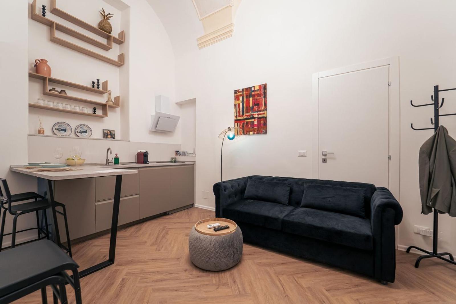Elegant Design Apartment In Historical City Center คาตาเนีย ภายนอก รูปภาพ